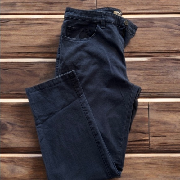 Goodthreads Navy Chinos Stylish and Comfortable - Picture 2 of 3